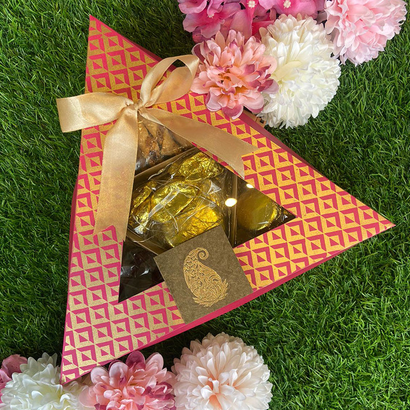 Festive Kit 2: Triangle box