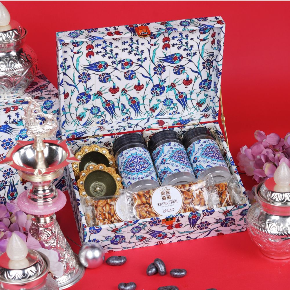 Floral Blue Hamper